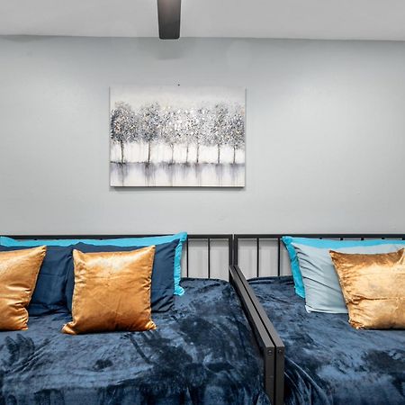 Апартаменты Warm Heights 2Br With Pool & Free Parking Хьюстон Экстерьер фото