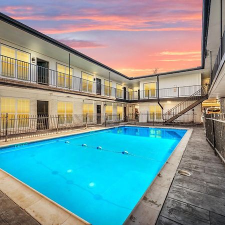 Апартаменты Warm Heights 2Br With Pool & Free Parking Хьюстон Экстерьер фото