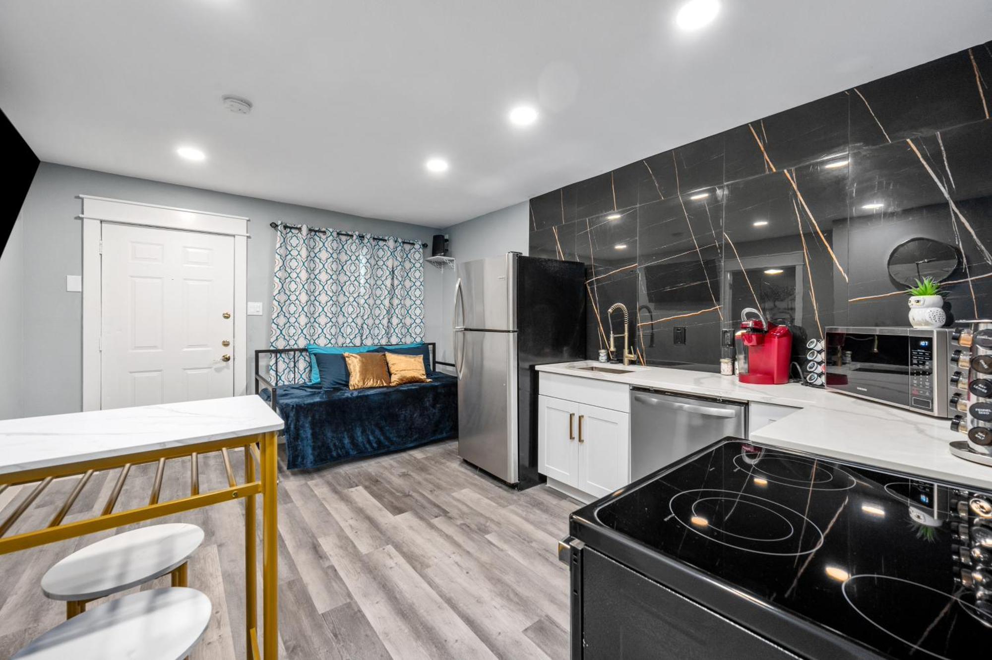 Апартаменты Warm Heights 2Br With Pool & Free Parking Хьюстон Экстерьер фото
