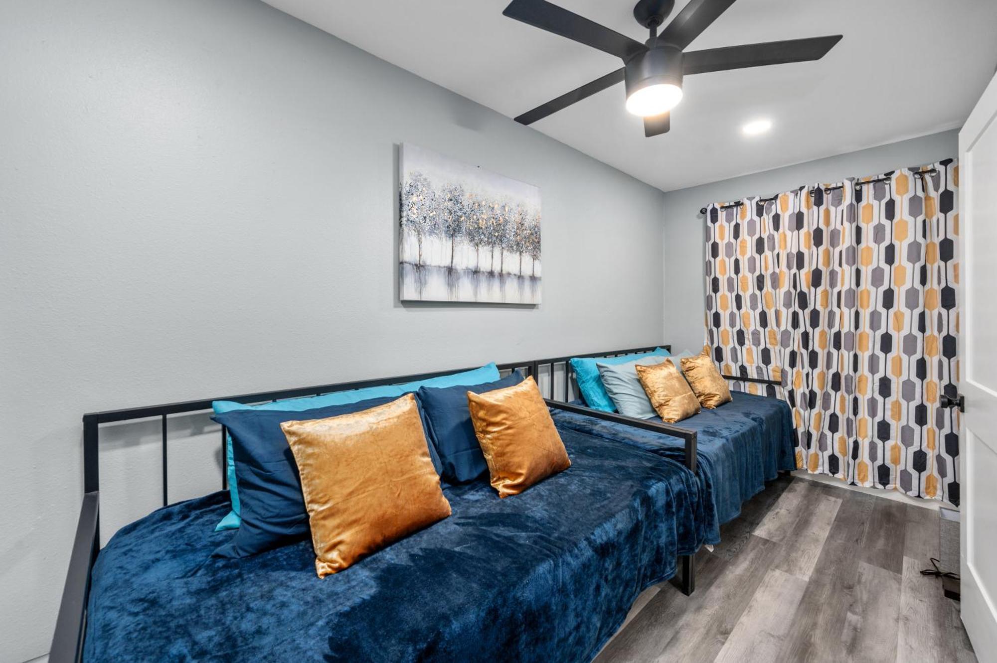 Апартаменты Warm Heights 2Br With Pool & Free Parking Хьюстон Экстерьер фото