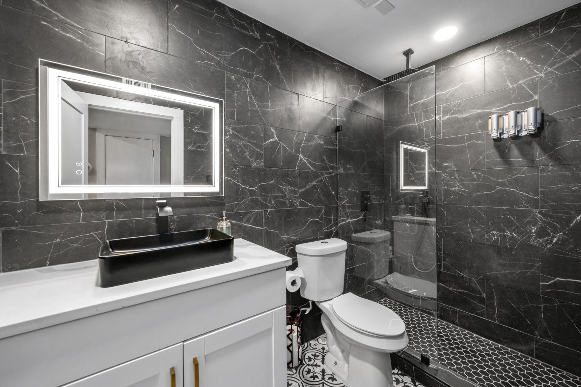 Апартаменты Warm Heights 2Br With Pool & Free Parking Хьюстон Экстерьер фото